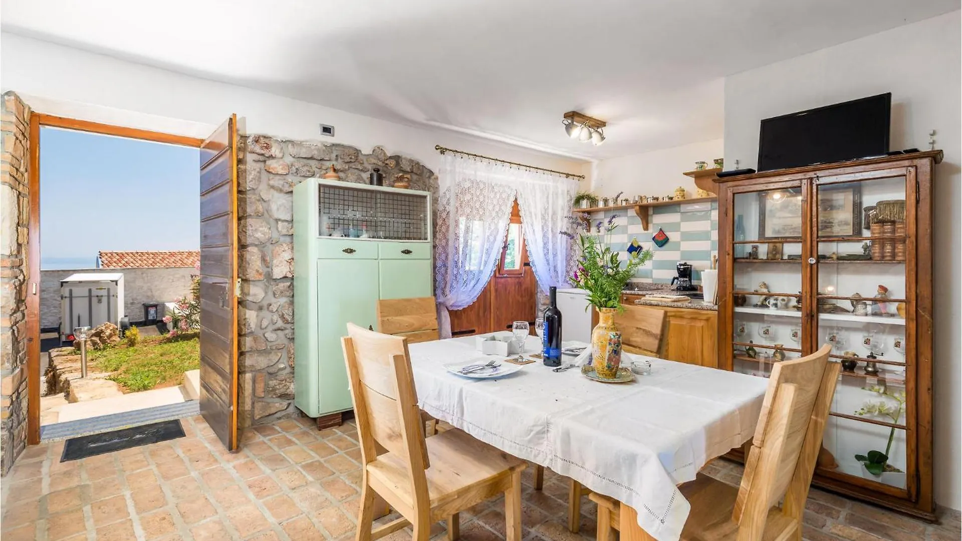 Gorgeous Home In Lovran With House Sea View 0*,  Croácia