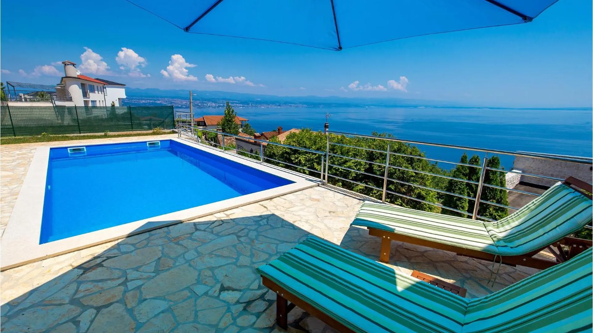 Gorgeous Home In Lovran With House Sea View 0*,